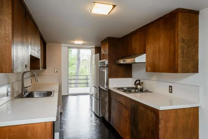 141 Glen Aulin Lane, Burlingame, California 94010