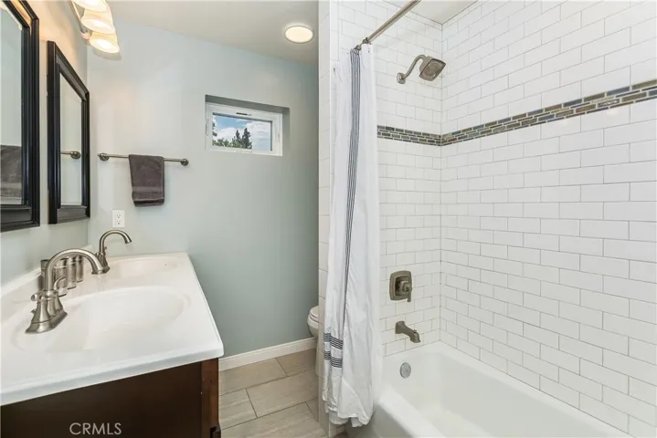 530 Wanita Lane, Big Bear, California 92315