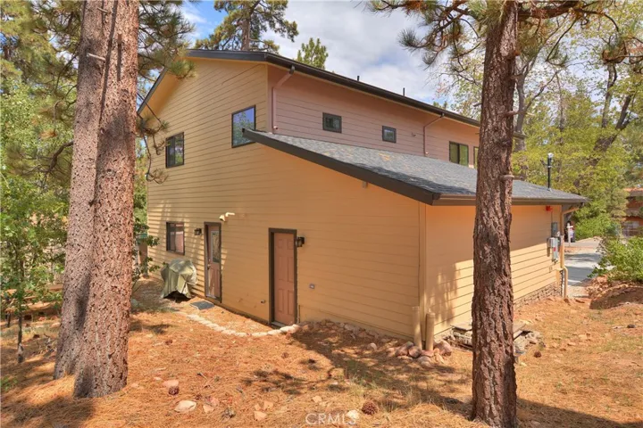 530 Wanita Lane, Big Bear, California 92315