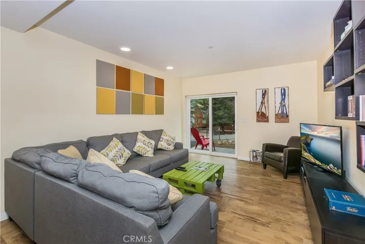 530 Wanita Lane, Big Bear, California 92315