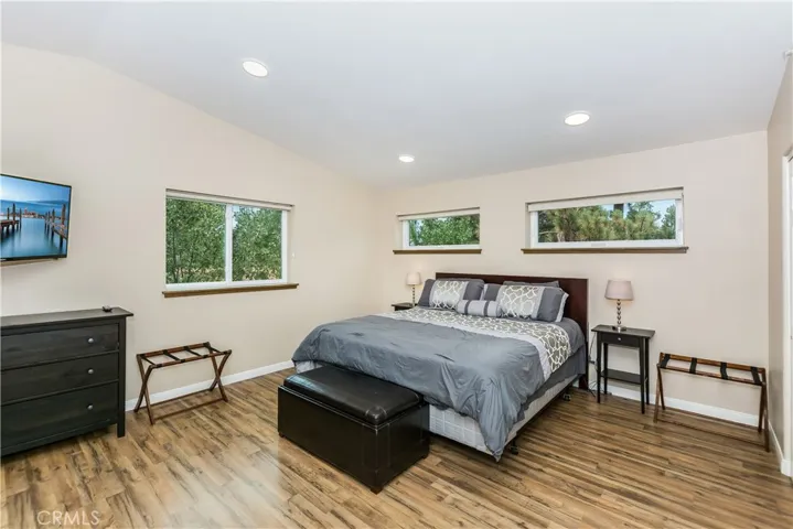530 Wanita Lane, Big Bear, California 92315