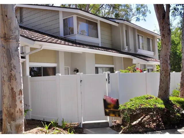 2372 Coventry Circle 31, Fullerton, California 92833