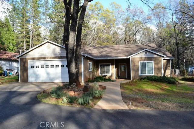 Lovely newer home in the heart of Paradise!