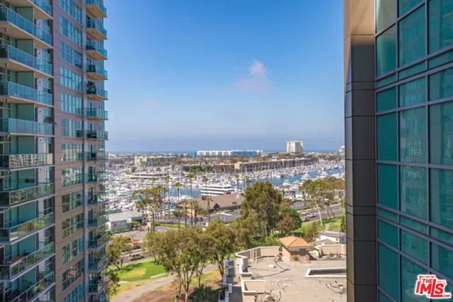 13700 Marina Pointe Drive 1114, Venice, California 90292