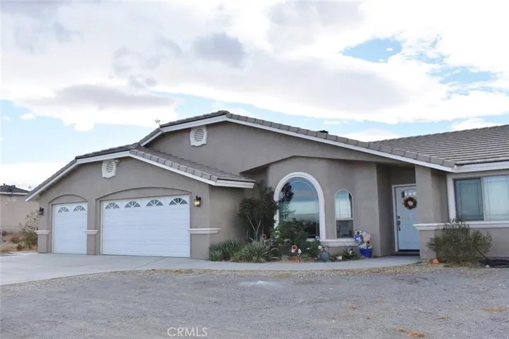 14380 Monte Vista Road, Phelan, California 92371