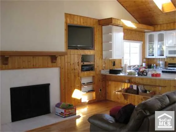 Living Room w/ Fireplace