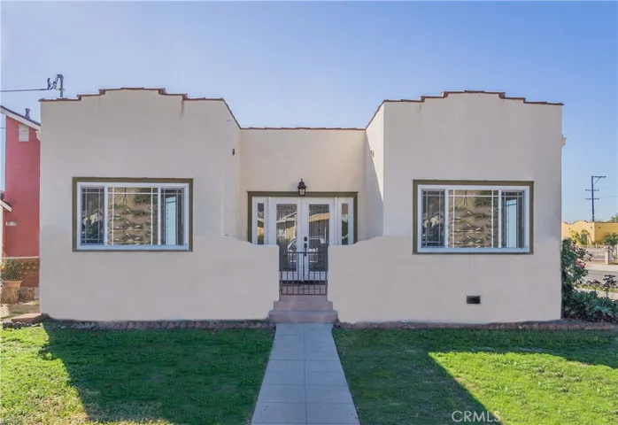 744 W 6th Street, Azusa, California 91702