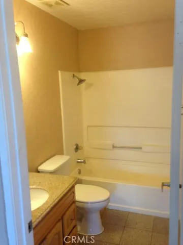 779 Gianni Drive 210, Corona, California 92879