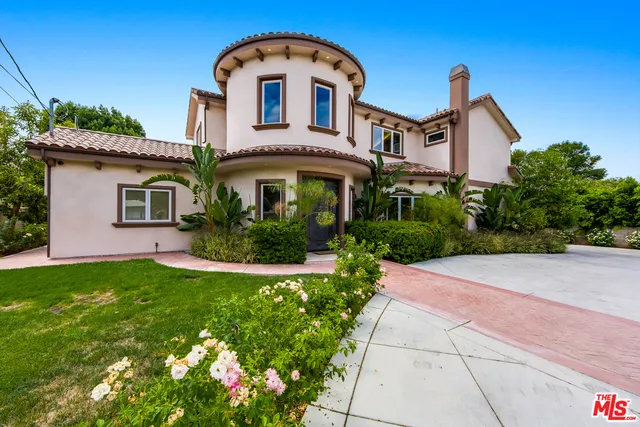 5701 Lubao Avenue, Woodland Hills, California 91367