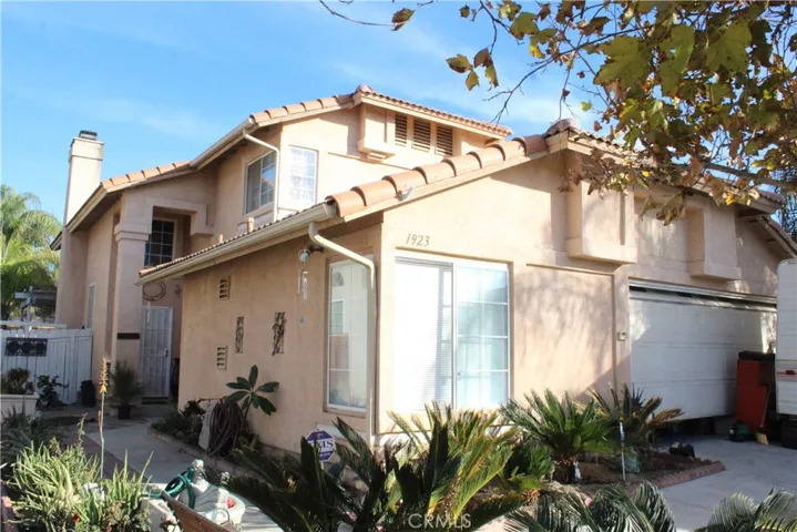 1923 Avenida San Sebastian, Perris, California 92571