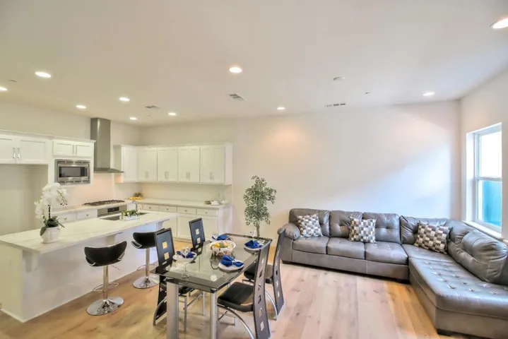 206 Athena Court, Mountain View, California 94043