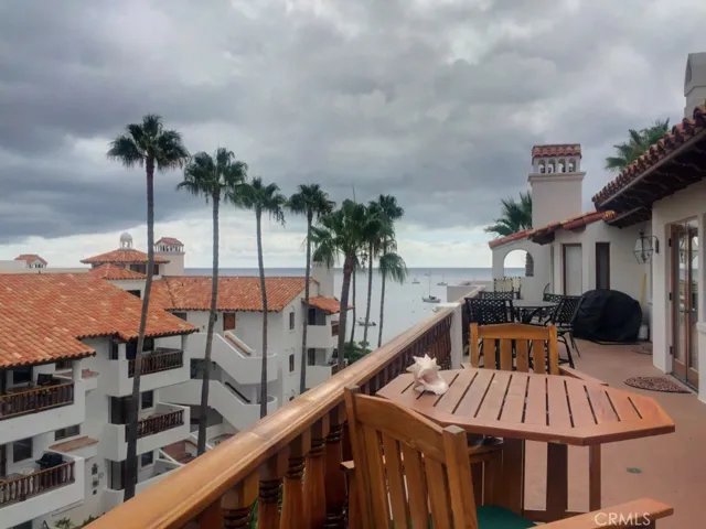 54 Playa Azul, Avalon, California 90704