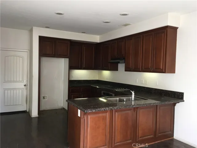 984 Fulham Street, Corona, California 92880