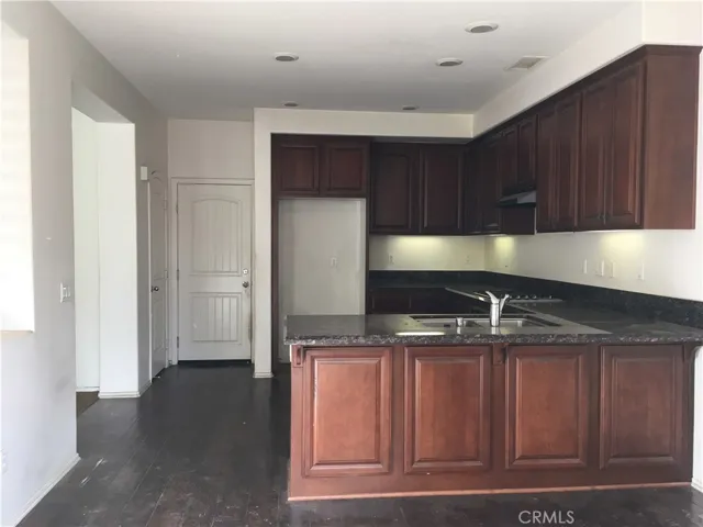 984 Fulham Street, Corona, California 92880