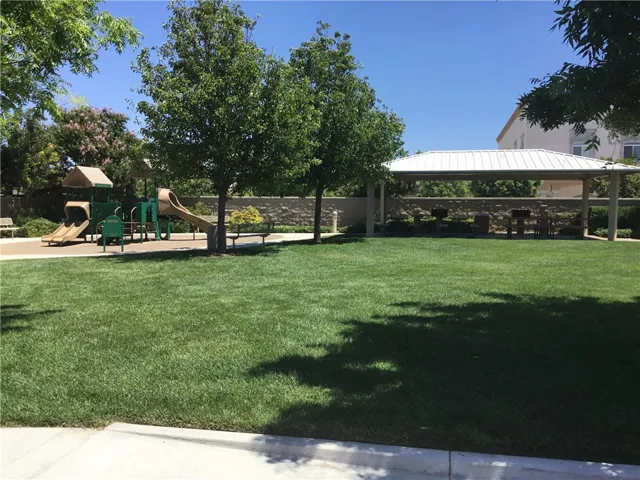 984 Fulham Street, Corona, California 92880