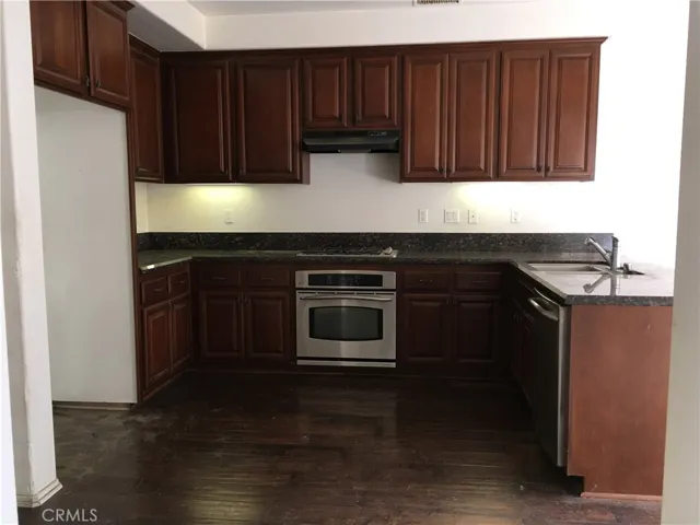 984 Fulham Street, Corona, California 92880