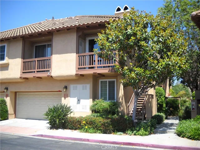 Top level unit at 13372 Savanna.