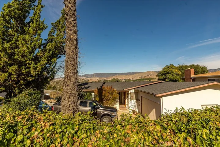 402 Luneta, San Luis Obispo, California 93405