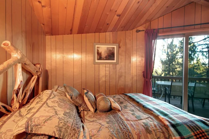 726 Villa Grove Avenue, Big Bear, California 92314