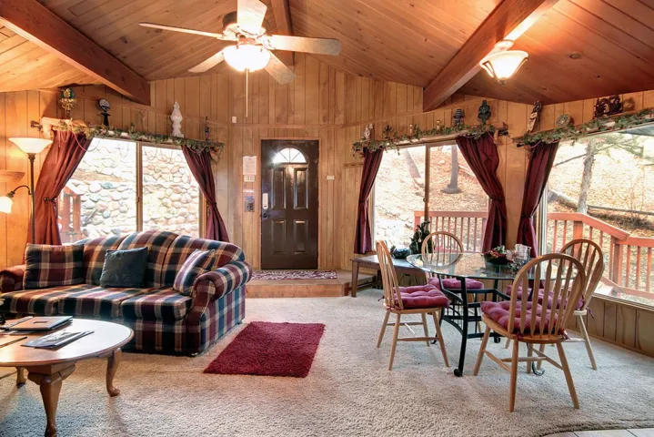 726 Villa Grove Avenue, Big Bear, California 92314