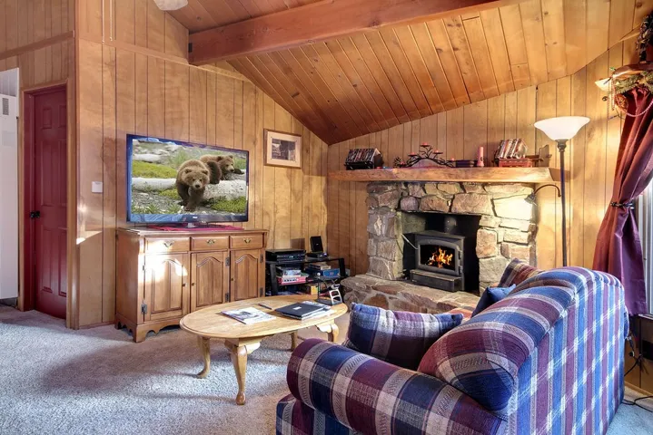 726 Villa Grove Avenue, Big Bear, California 92314