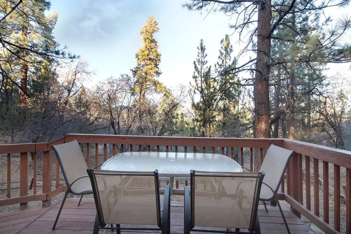 726 Villa Grove Avenue, Big Bear, California 92314