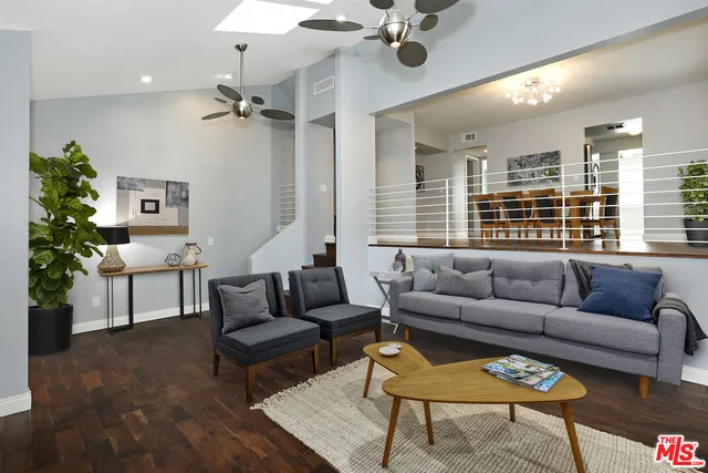 11806 Moorpark Street K, Studio City, California 91604