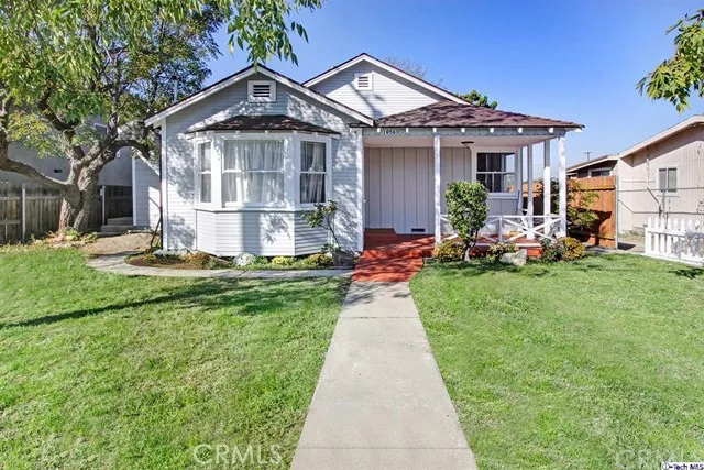 10563 Irma Avenue, Tujunga, California 91042