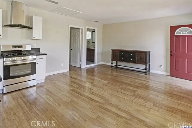 10563 Irma Avenue, Tujunga, California 91042