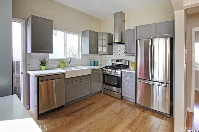 10563 Irma Avenue, Tujunga, California 91042