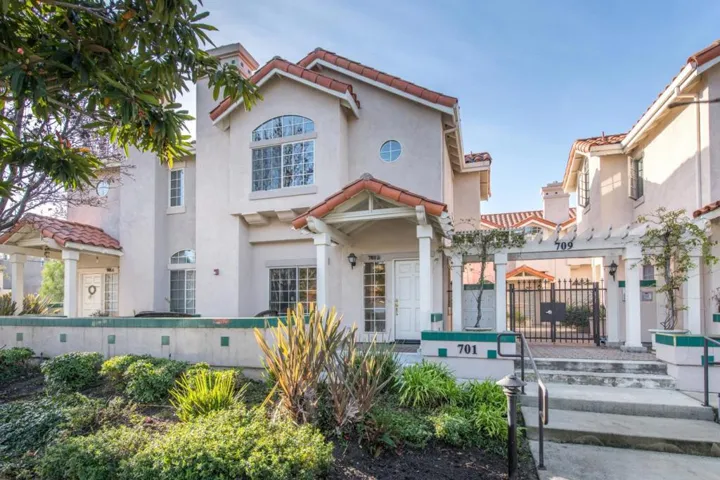 701 Woodside Way B, San Mateo, California 94401