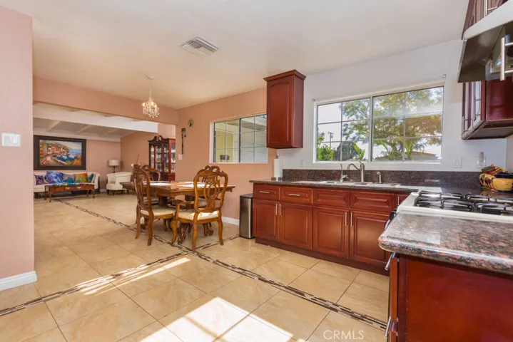 7401 El Tomaso Way, Buena Park, California 90620