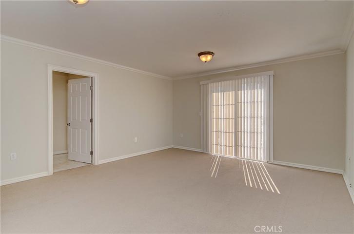 Master has ensuite bath and large walk-in closet.