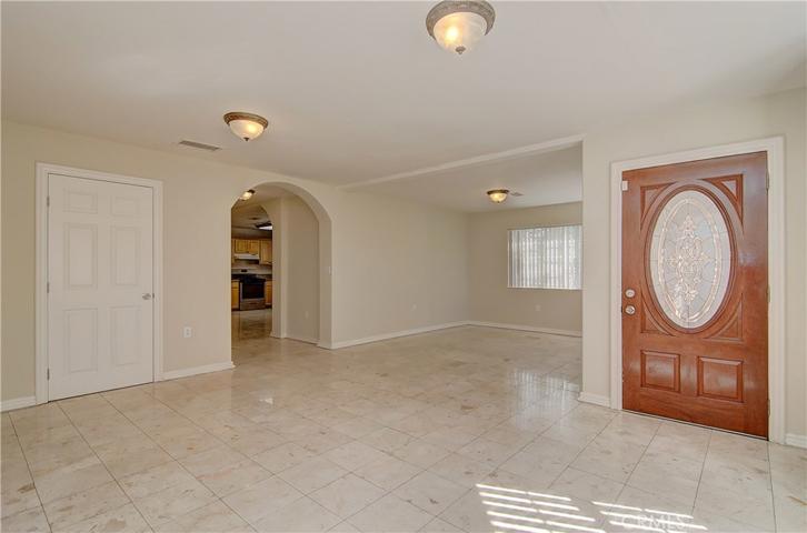 Enough living space for everyone...let the party begin!