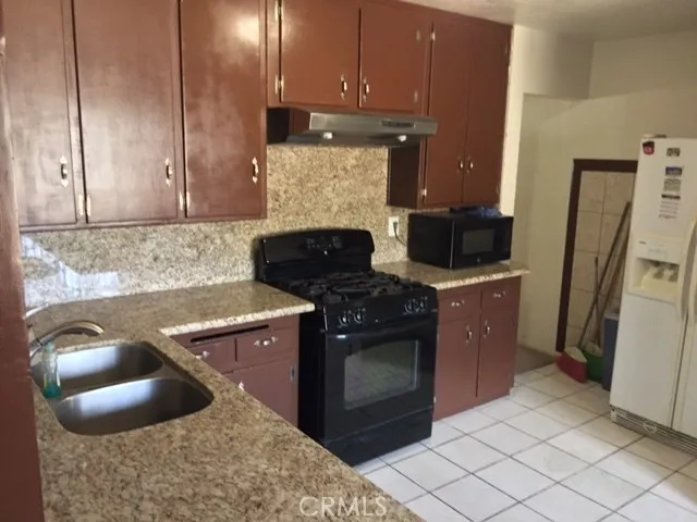 15787 Rose Avenue, Fontana, California 92337