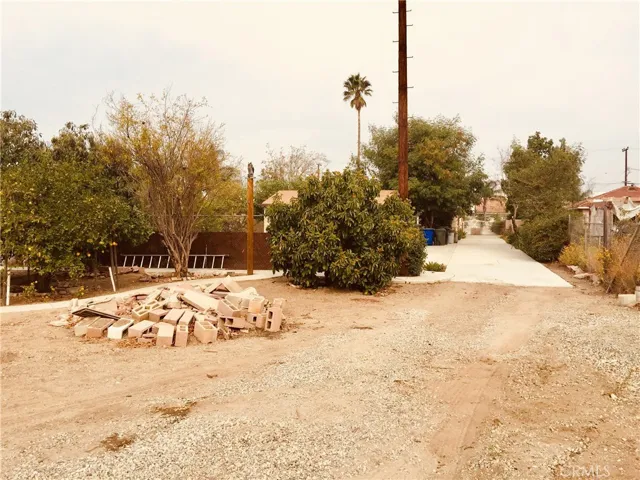 15787 Rose Avenue, Fontana, California 92337