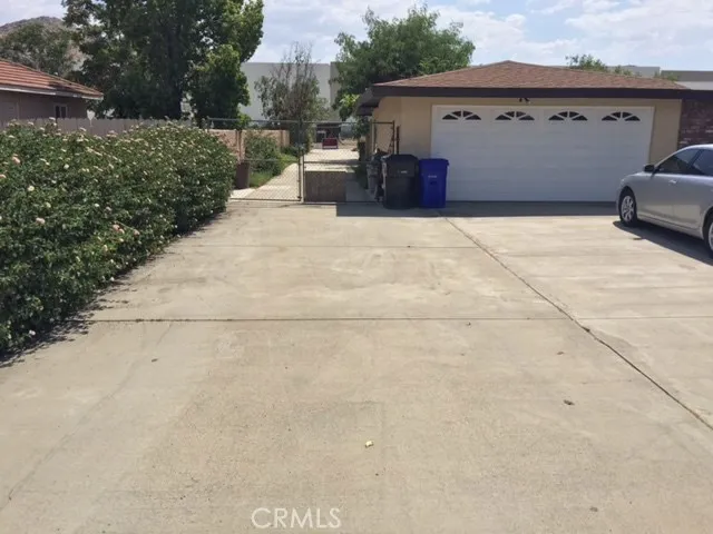 15787 Rose Avenue, Fontana, California 92337