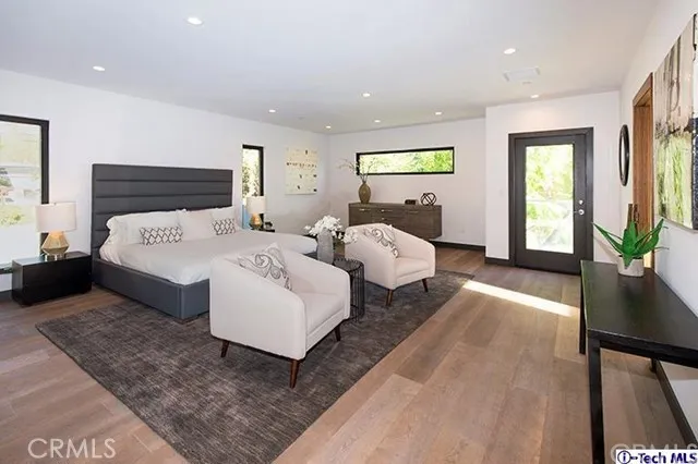 914 E Valencia Avenue, Burbank, California 91501