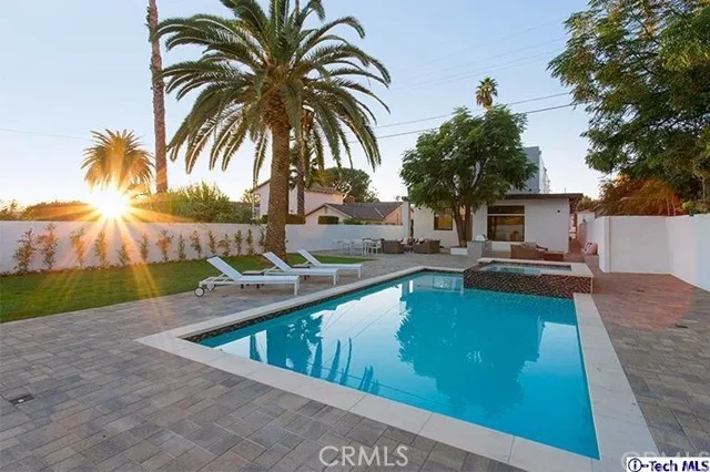 914 E Valencia Avenue, Burbank, California 91501