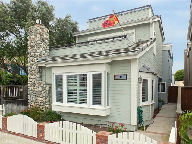 126 8th Street, Seal Beach, California 90740