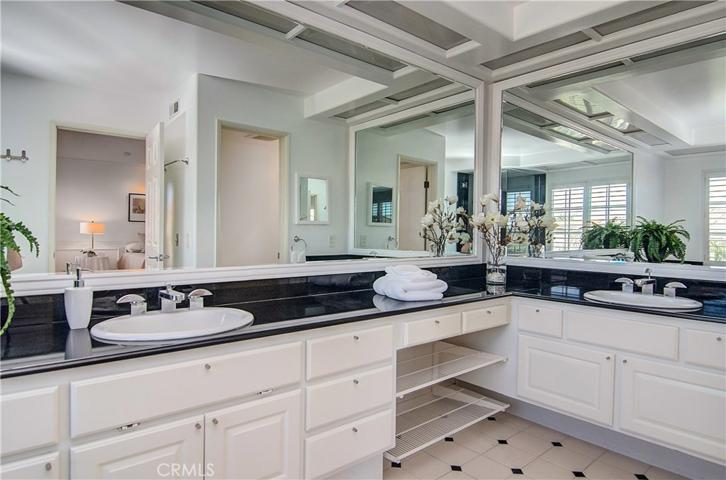19446 Mountainview Lane, Huntington Beach, California 92648