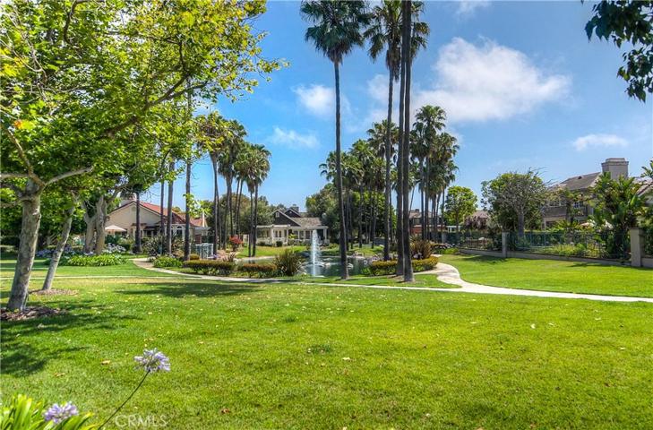 19446 Mountainview Lane, Huntington Beach, California 92648