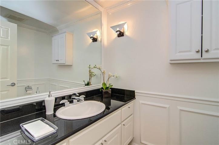 19446 Mountainview Lane, Huntington Beach, California 92648