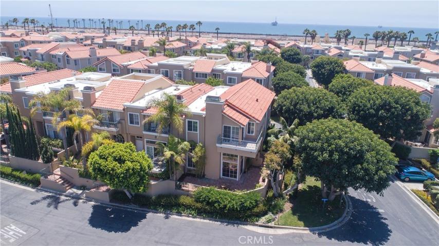 19446 Mountainview Lane, Huntington Beach, California 92648