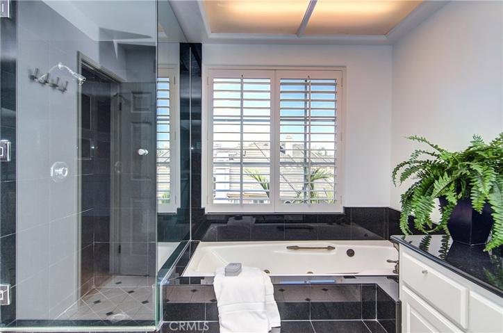 19446 Mountainview Lane, Huntington Beach, California 92648
