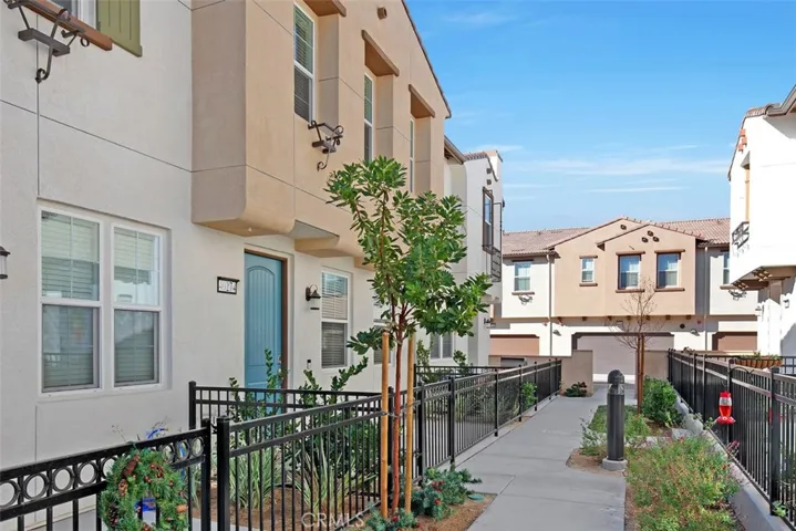 40274 Calle Real, Murrieta, California 92563