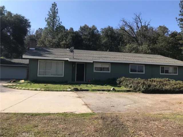 50090 Hangtree Lane, Oakhurst, California 93644