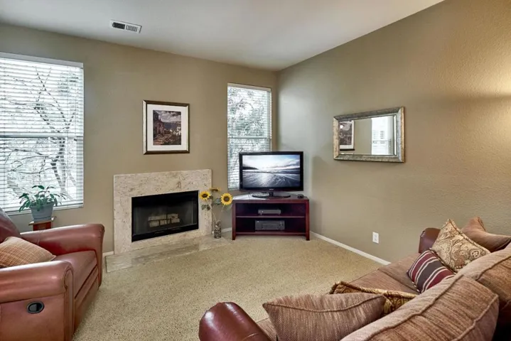 425 Navaro Way 118, San Jose, California 95134