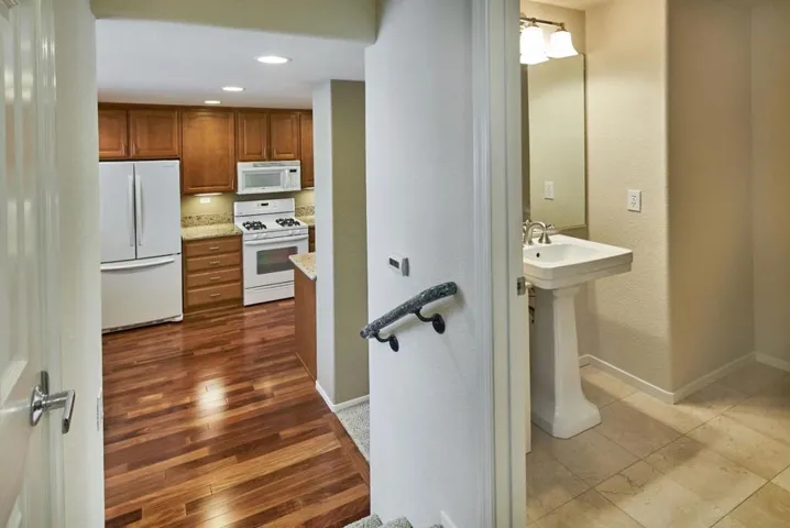 425 Navaro Way 118, San Jose, California 95134