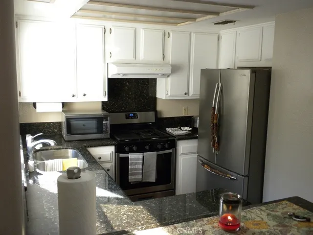 8444 Walker Street 6, La Palma, California 90623